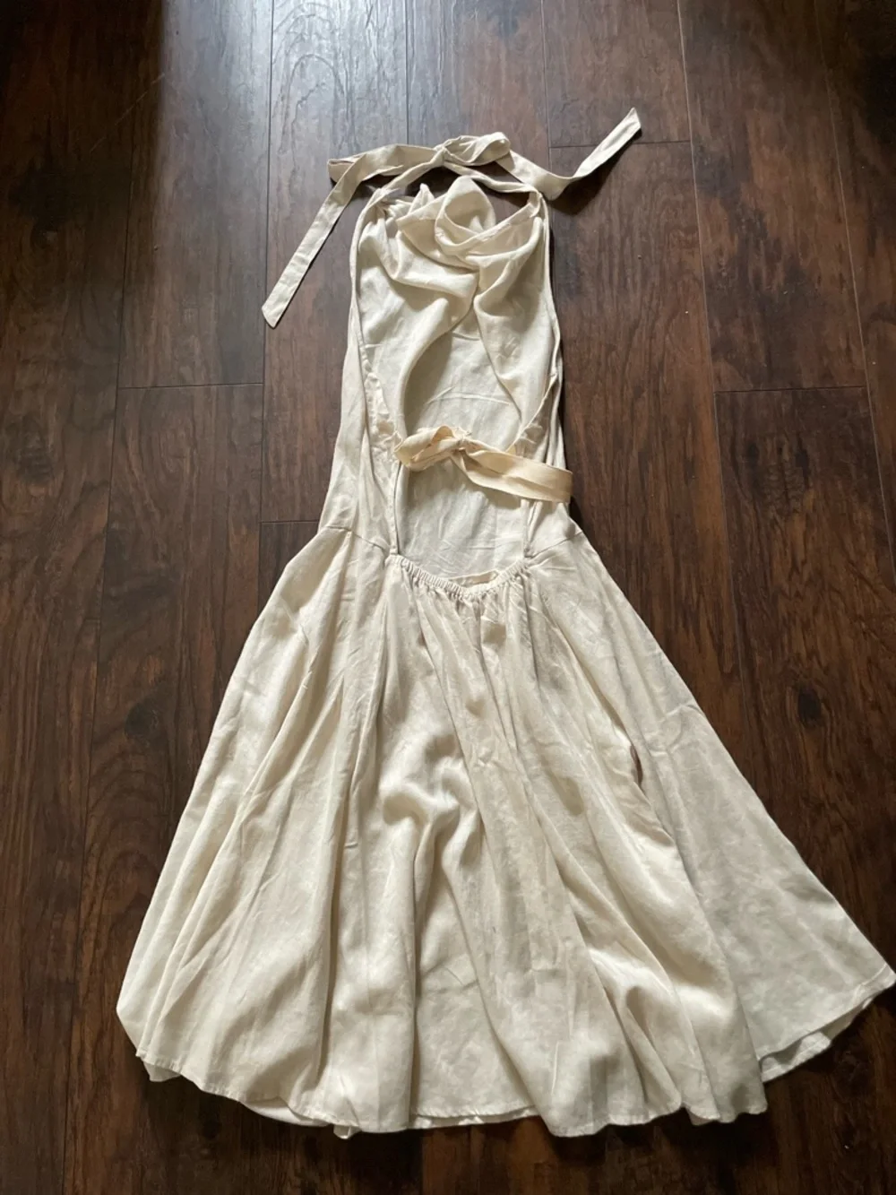 Classic Cream Halter open back Midi Dress - - Picture 2 of 2